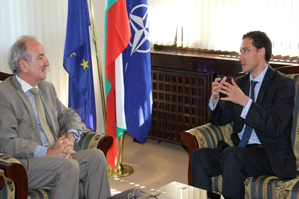 Министър Даниел Митов се срещна с посланика на Украйна